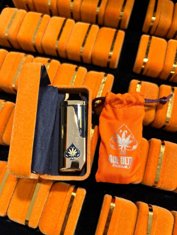 ACE ULTRA PREMIUM DISPOSABLE