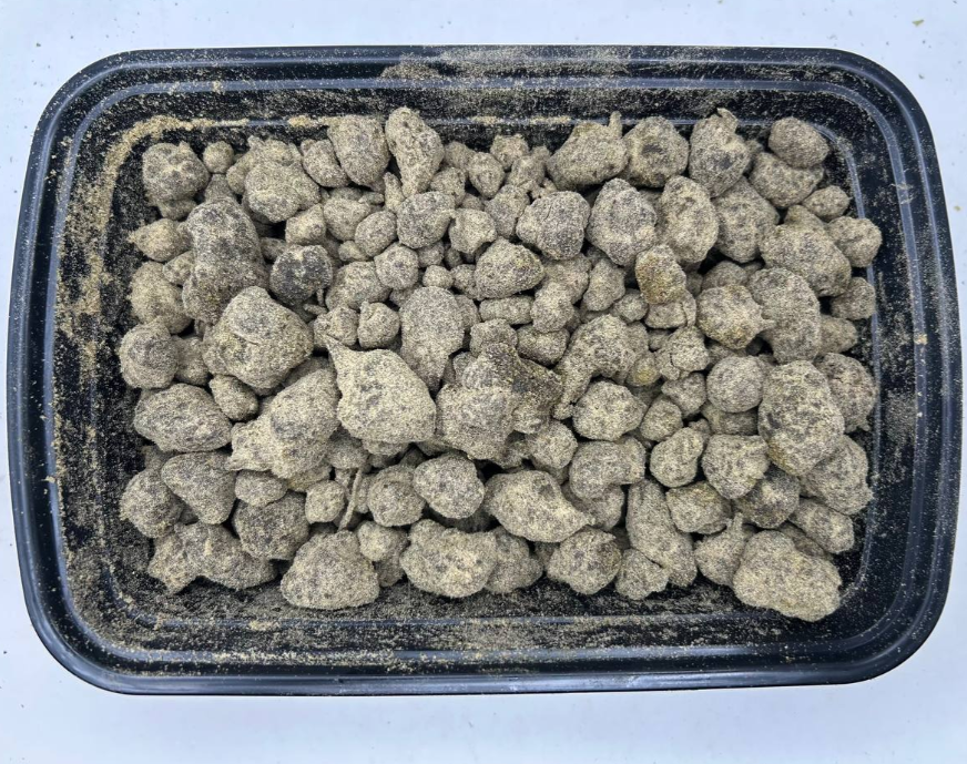 MOON ROCKS
