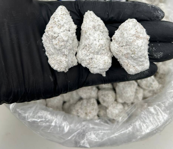 SNOWBALLS – FROSTY GELATO